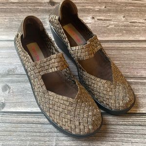 Bare Traps Bronze Wedges size 6 very comfortable